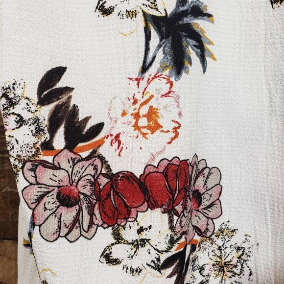 Amaryllis v-neck large floral print sleeveless blouse woman's size medium - Picture 8 of 9